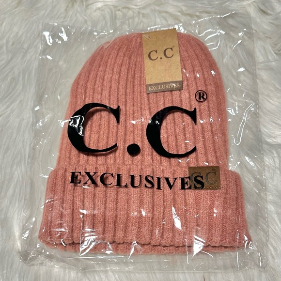 CC Beanie - Picture 1 of 3